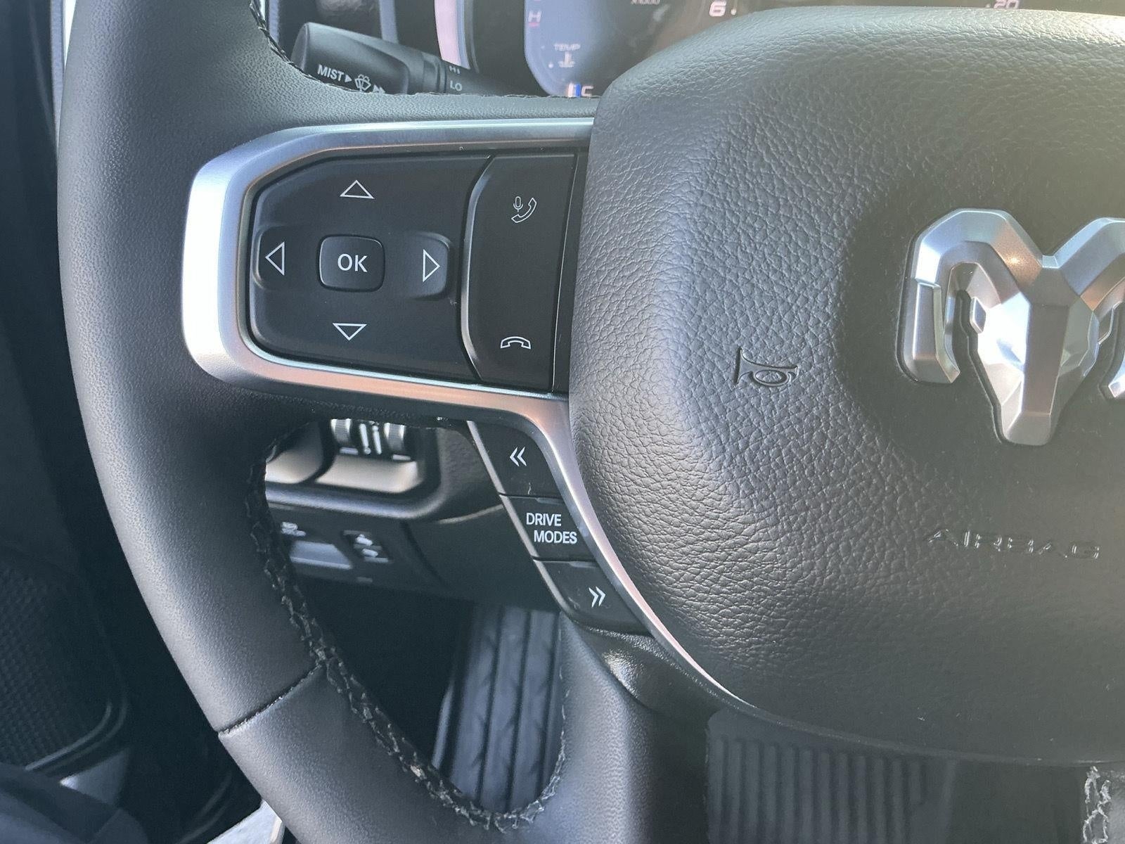 2025 RAM 1500 Big Horn Crew Cab 4x4 5'7' Box