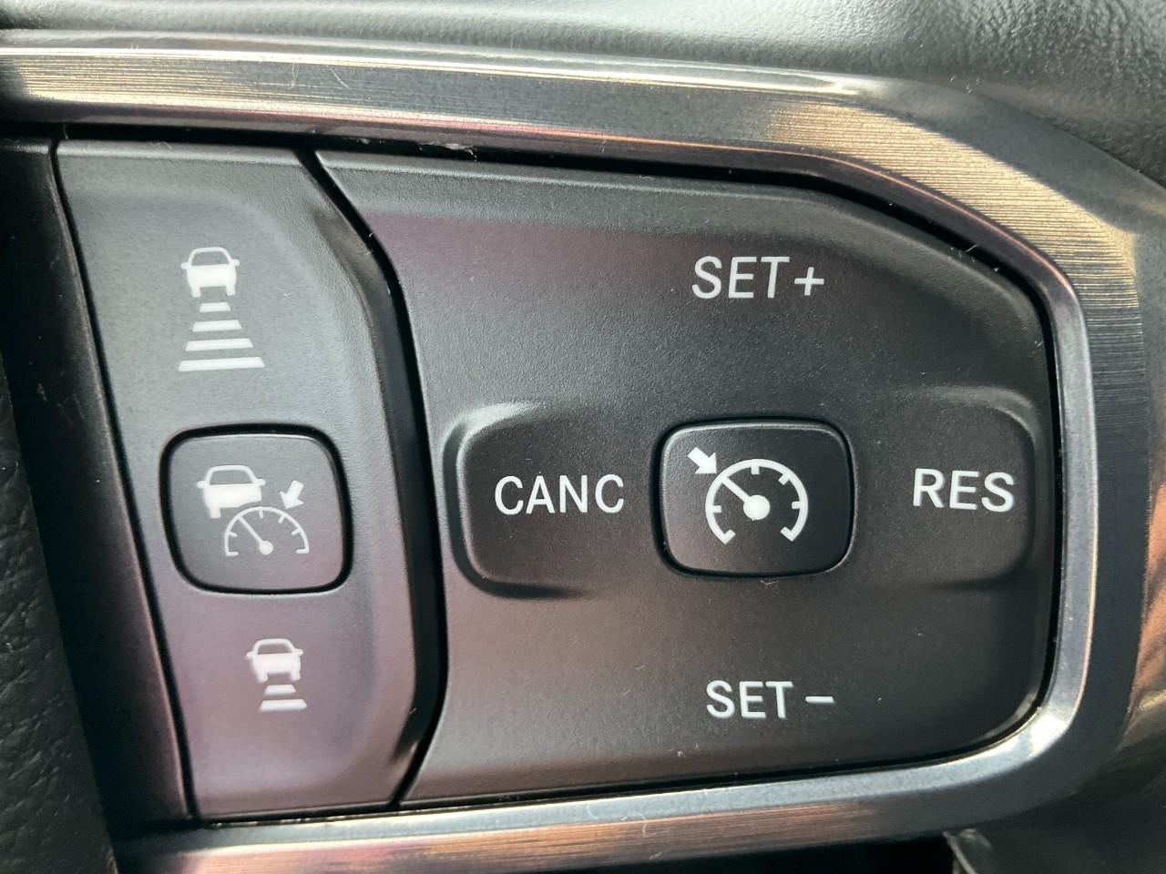 2020 RAM 1500 Limited Crew Cab 4x4 5'7' Box