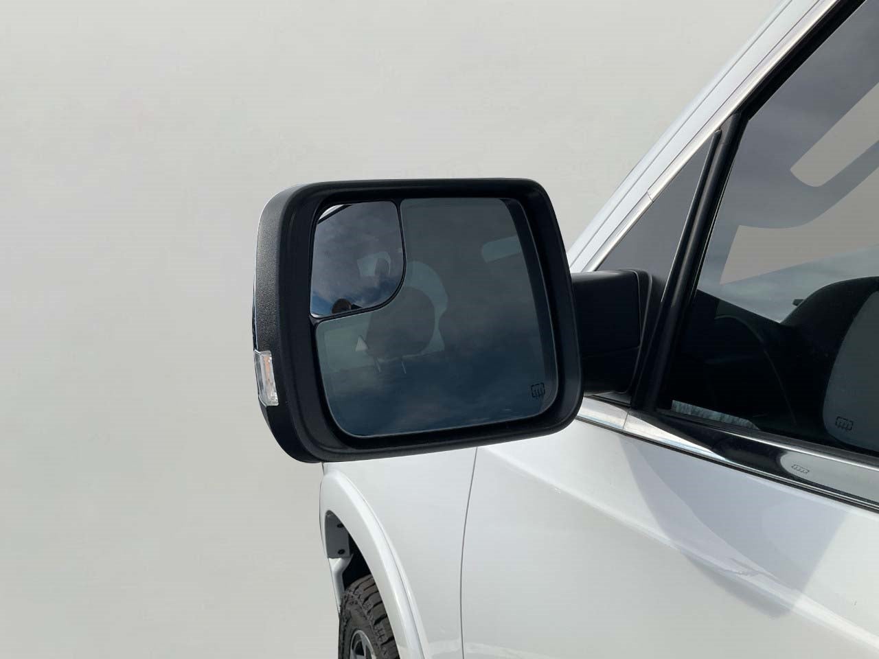 2020 RAM 1500 Limited Crew Cab 4x4 5'7' Box