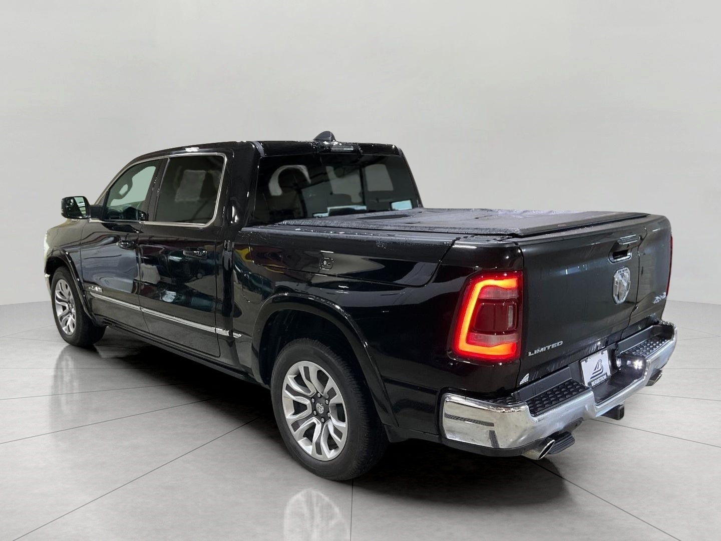 2024 RAM 1500 Limited Crew Cab 4x4 5'7' Box