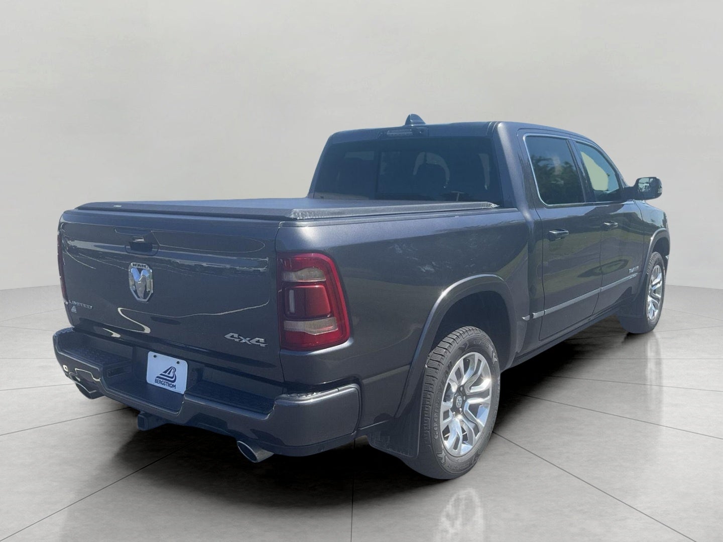 2024 RAM 1500 Limited Crew Cab 4x4 5'7' Box