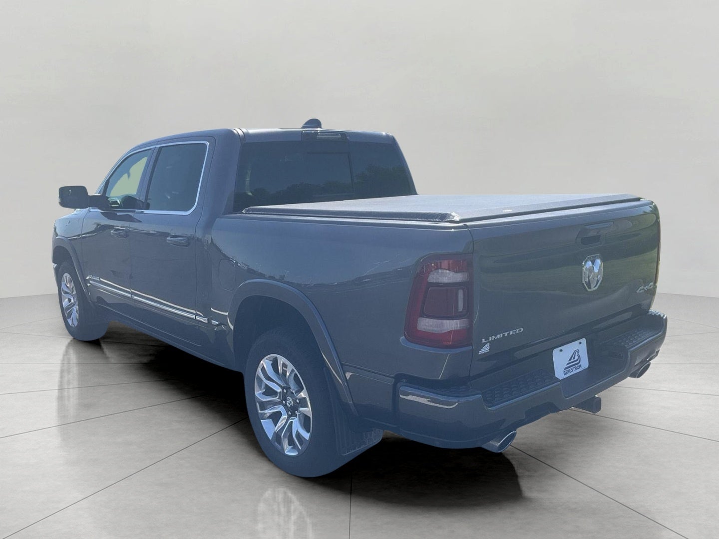 2024 RAM 1500 Limited Crew Cab 4x4 5'7' Box