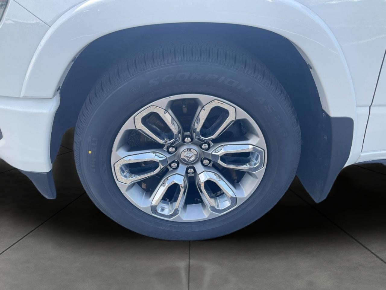 2021 RAM 1500 Laramie Crew Cab 4x4 5'7' Box