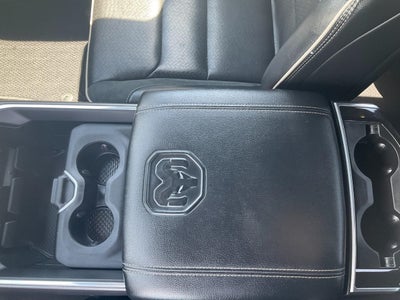 2021 RAM 1500 Laramie Crew Cab 4x4 5'7' Box