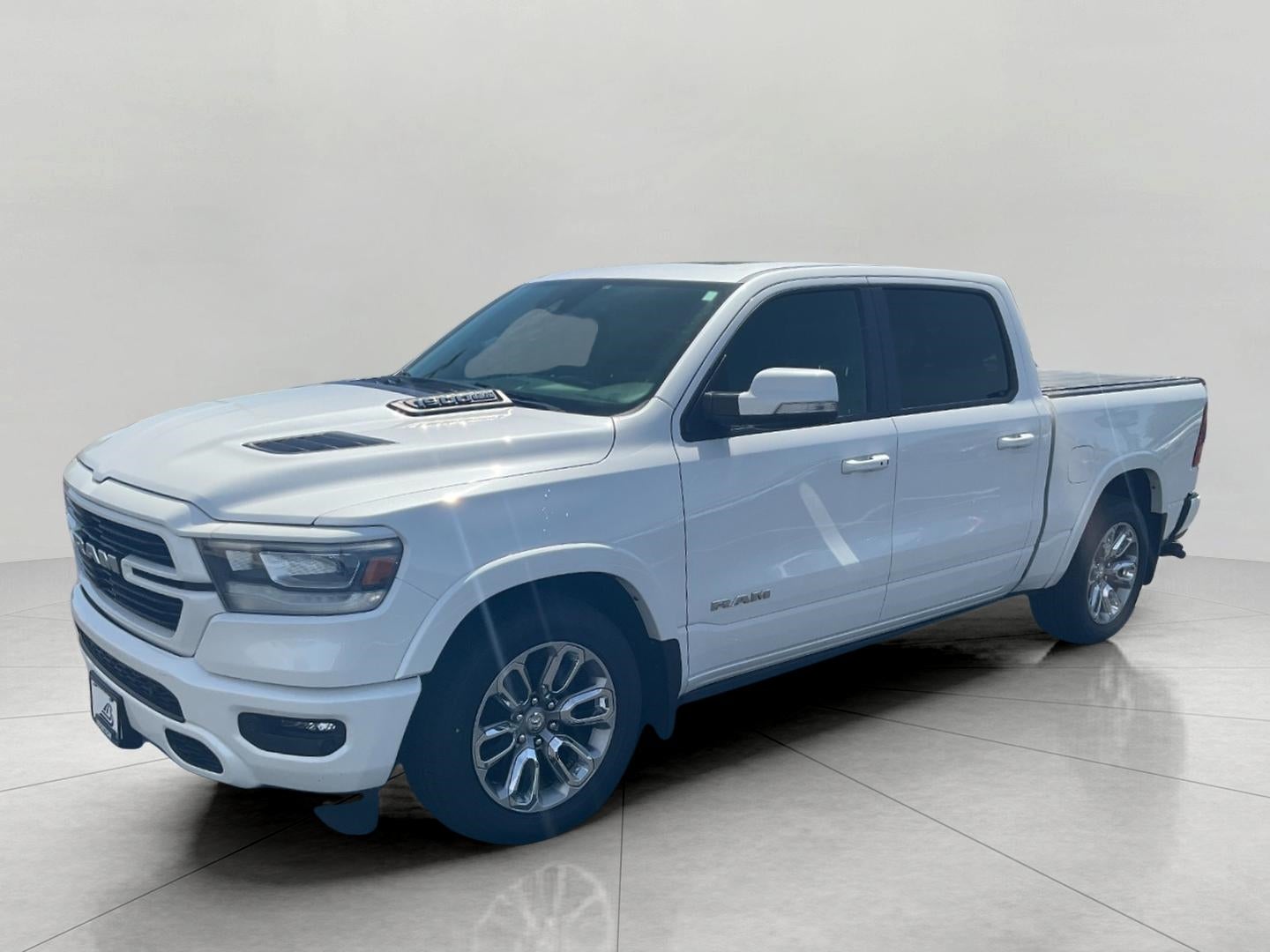 2021 RAM 1500 Laramie Crew Cab 4x4 5'7' Box