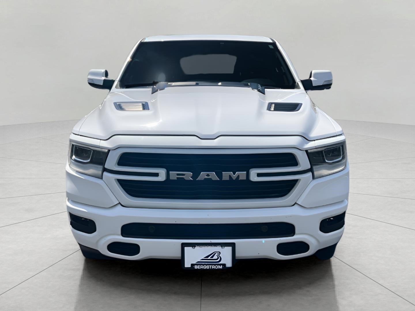 2021 RAM 1500 Laramie Crew Cab 4x4 5'7' Box