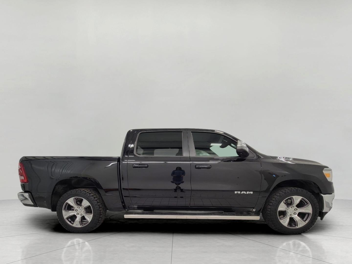 2023 RAM 1500 Laramie Crew Cab 4x4 5'7' Box