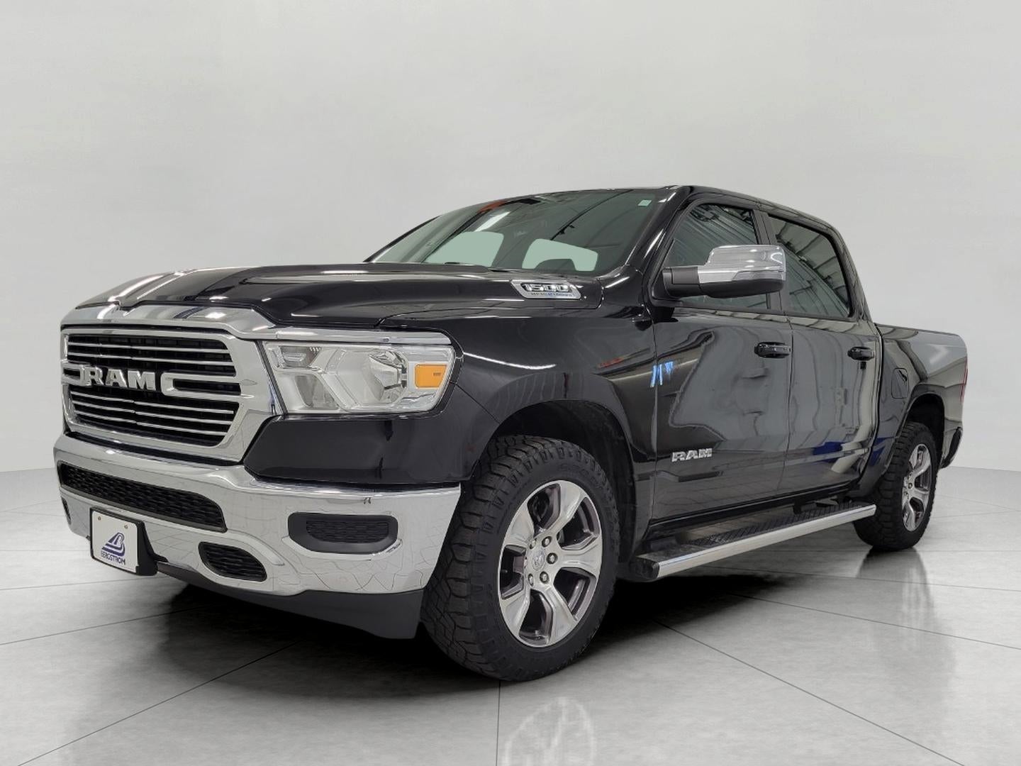 2023 RAM 1500 Laramie Crew Cab 4x4 5'7' Box