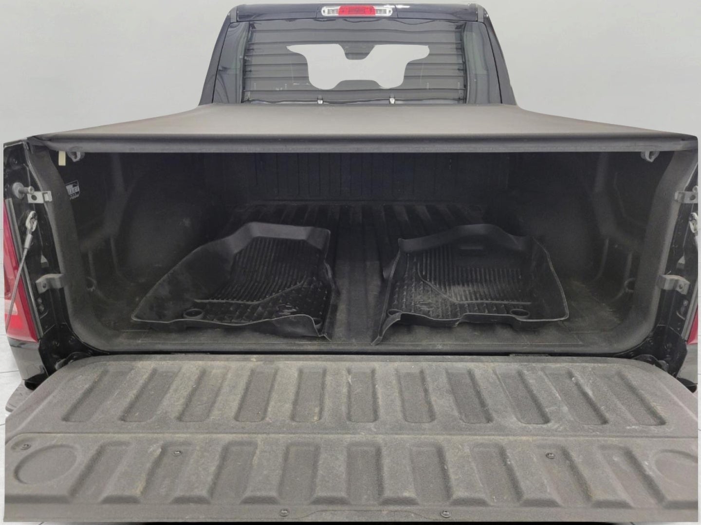 2023 RAM 1500 Laramie Crew Cab 4x4 5'7' Box