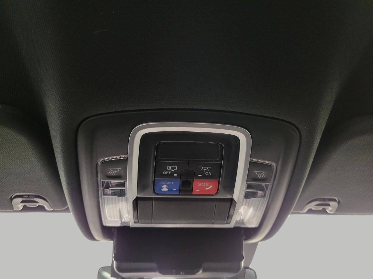 2023 RAM 1500 Laramie Crew Cab 4x4 5'7' Box