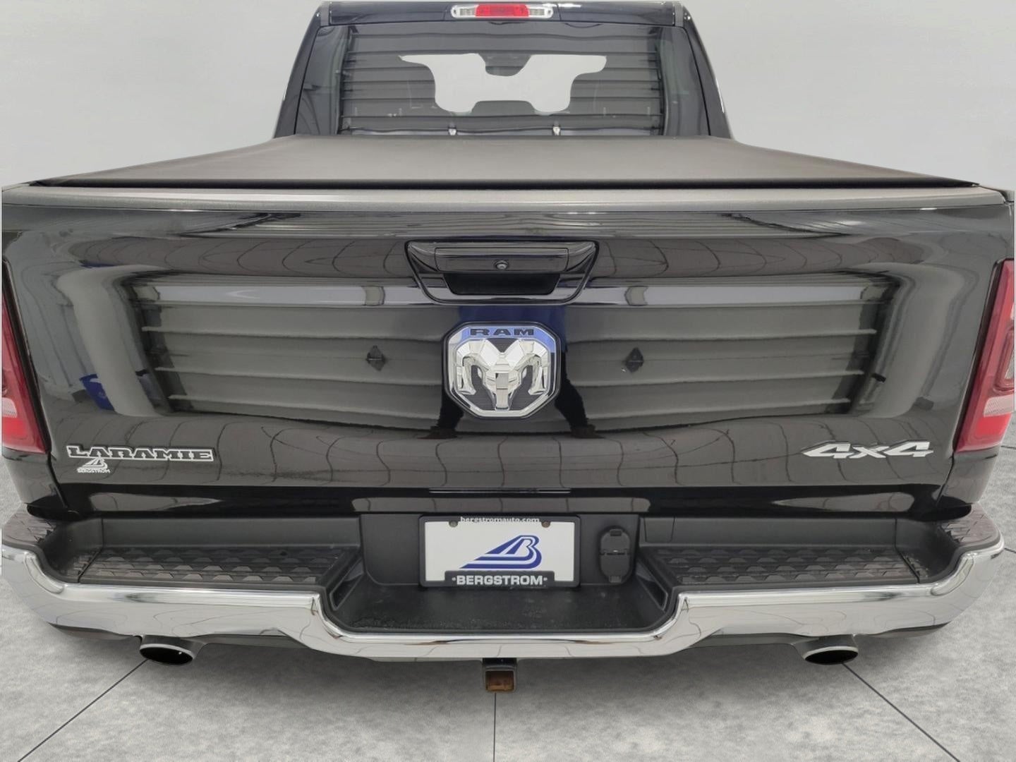 2023 RAM 1500 Laramie Crew Cab 4x4 5'7' Box