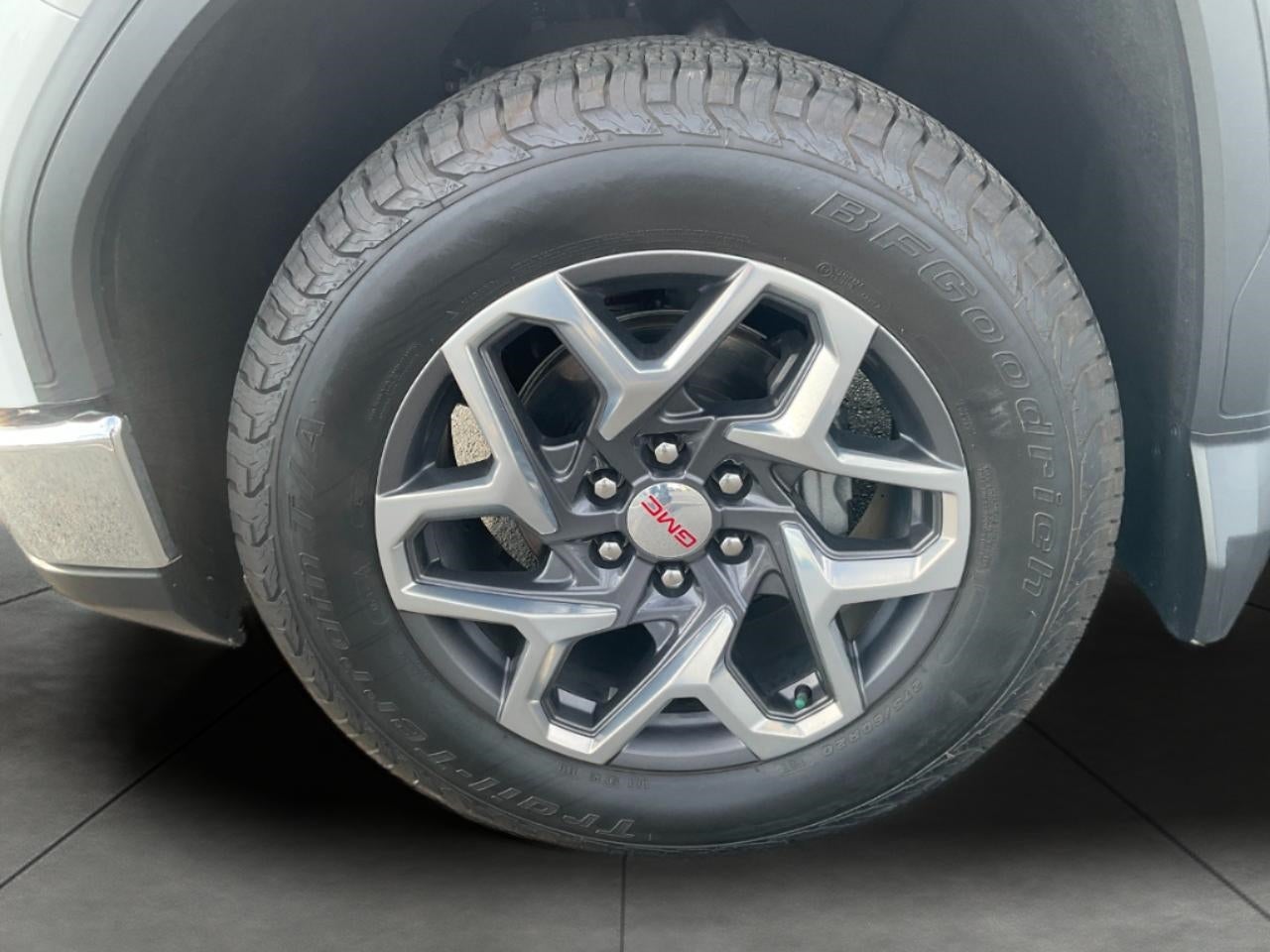 2023 GMC Sierra 1500 4WD Crew Cab Short Box SLT