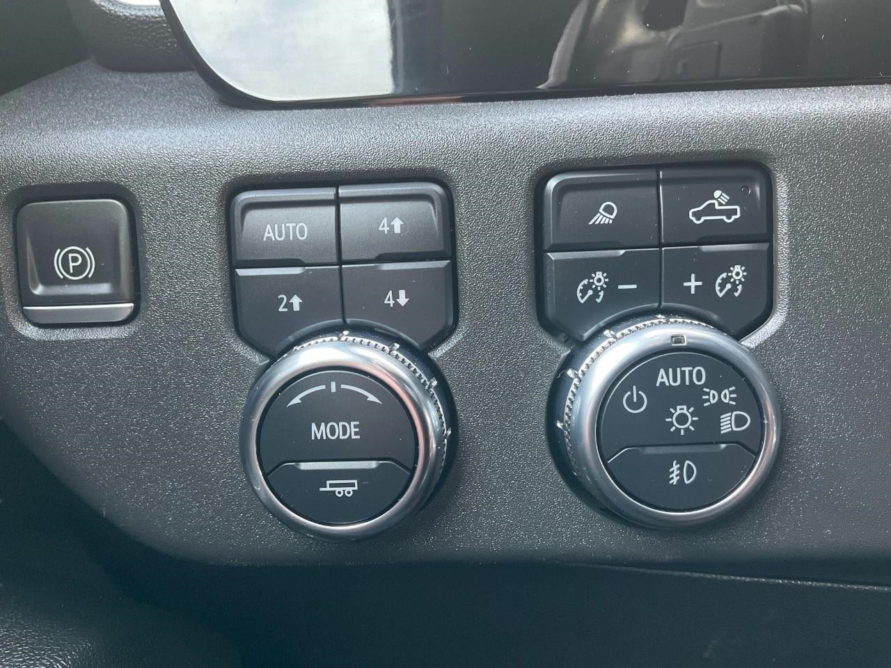 2023 GMC Sierra 1500 4WD Crew Cab Short Box SLT