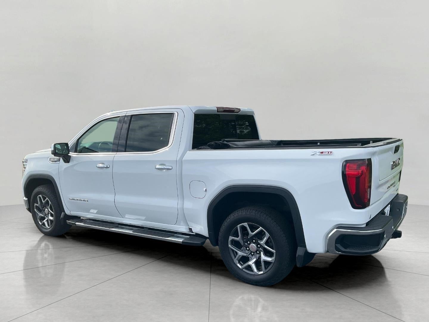 2023 GMC Sierra 1500 4WD Crew Cab Short Box SLT
