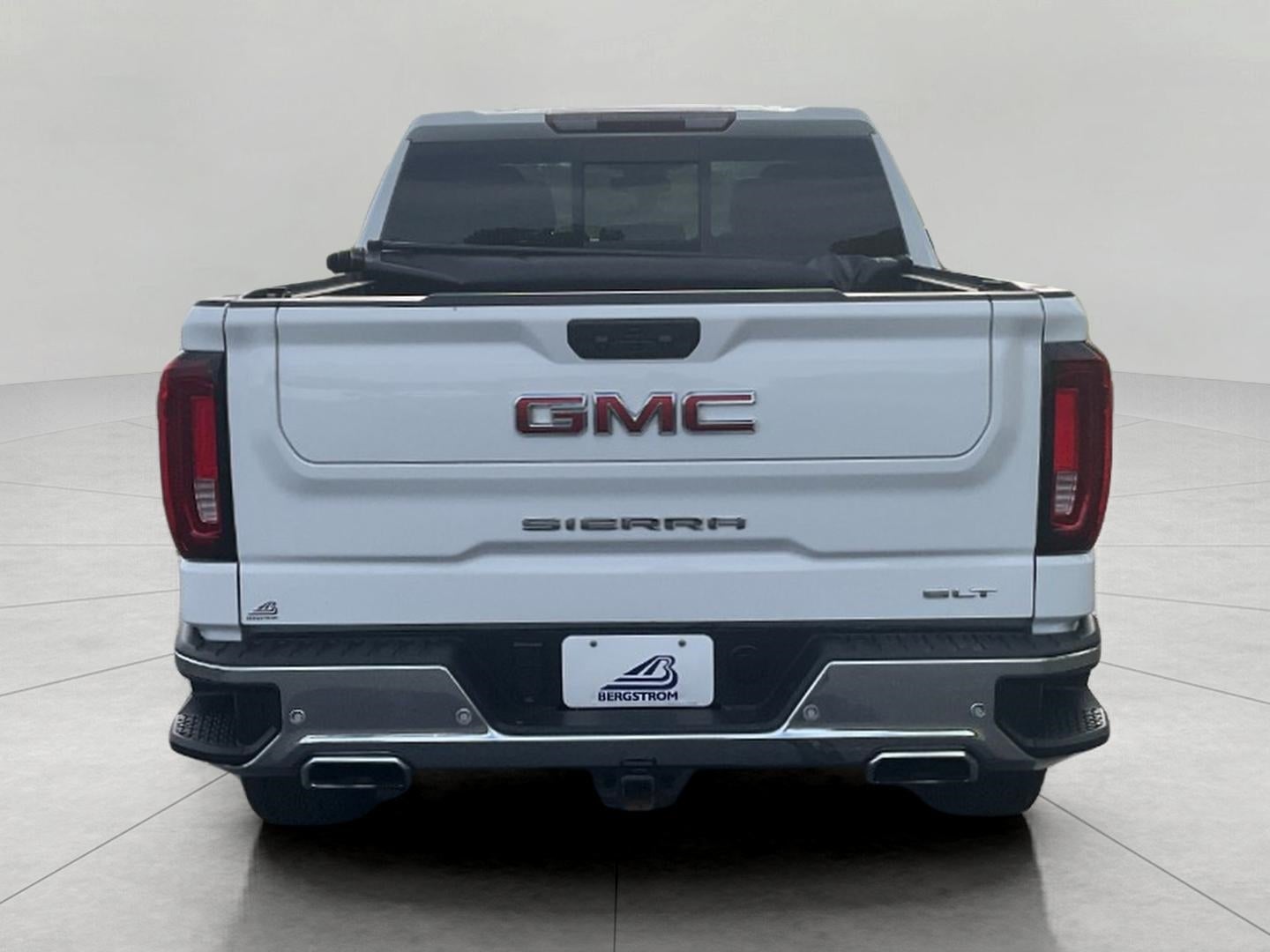 2023 GMC Sierra 1500 4WD Crew Cab Short Box SLT