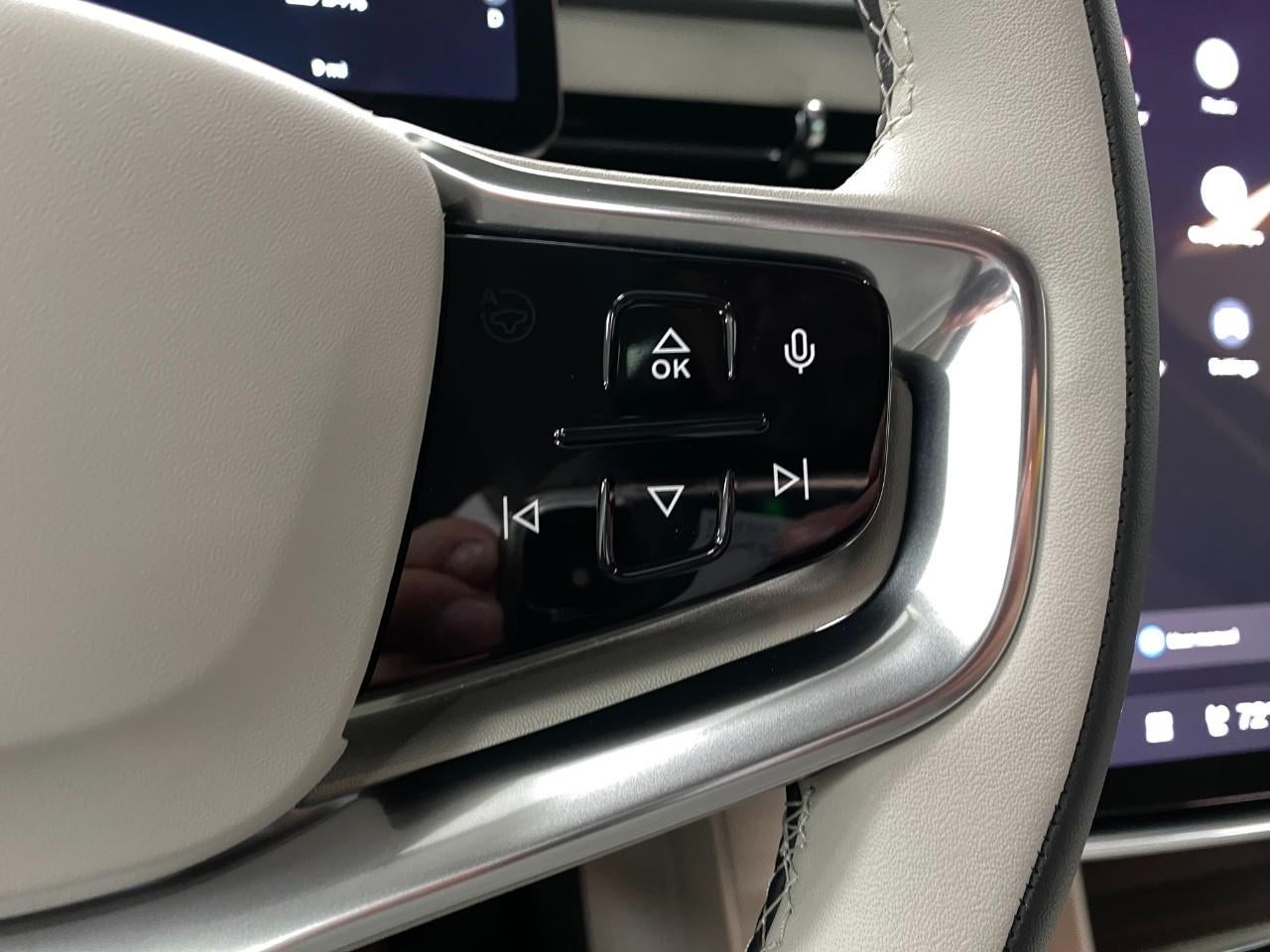 2025 Volvo EX90 Twin Motor Performance Ultra 7-Seater