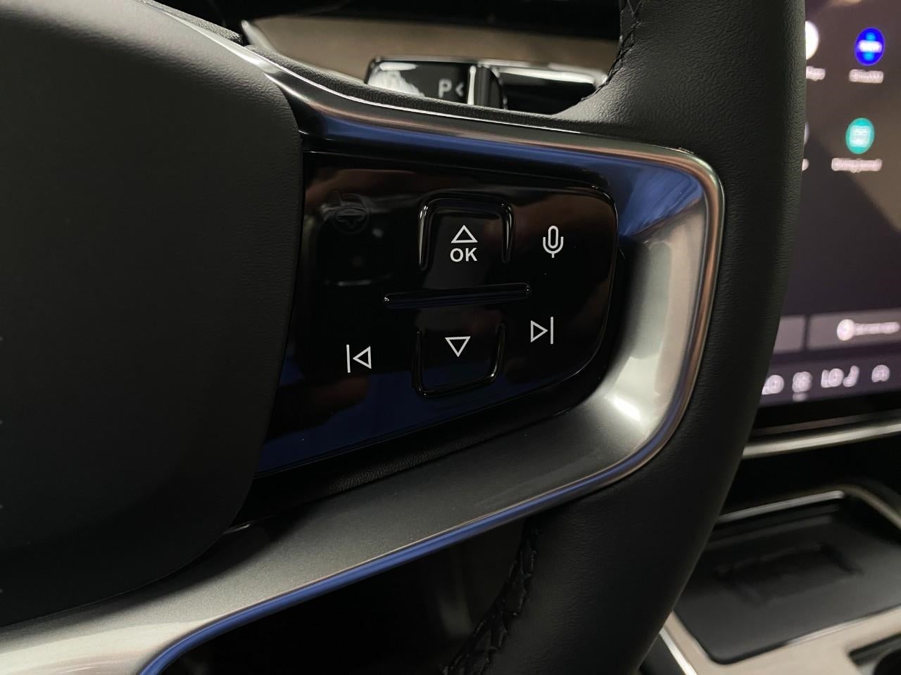 2025 Volvo EX90 Twin Motor Ultra 7-Seater