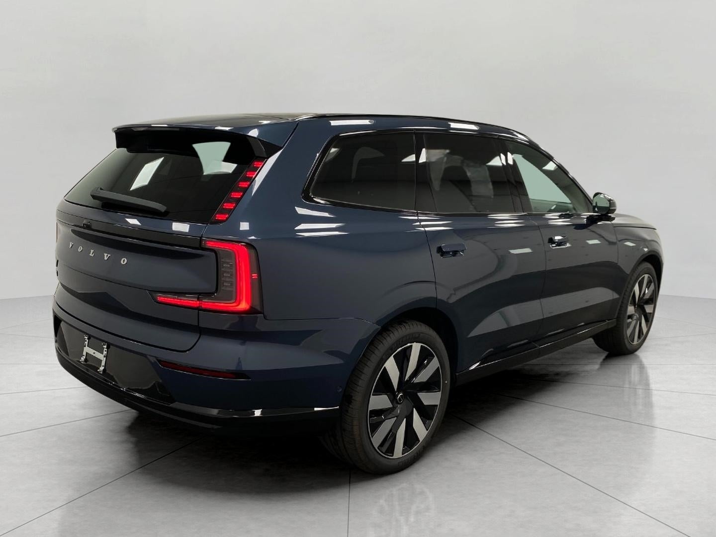 2025 Volvo EX90 Twin Motor Ultra 7-Seater