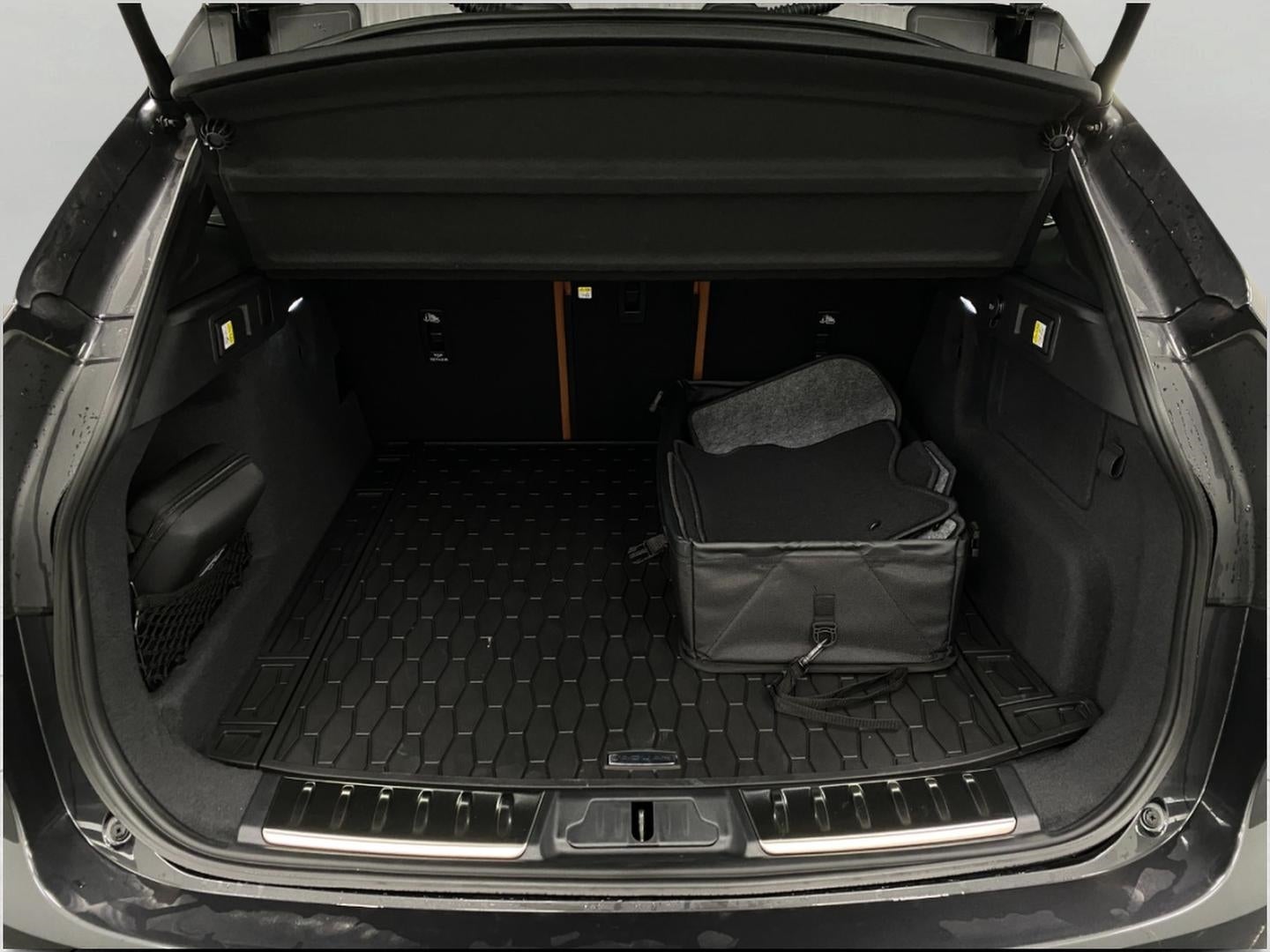 2026 Jaguar F-PACE R-Dynamic S P400 AWD