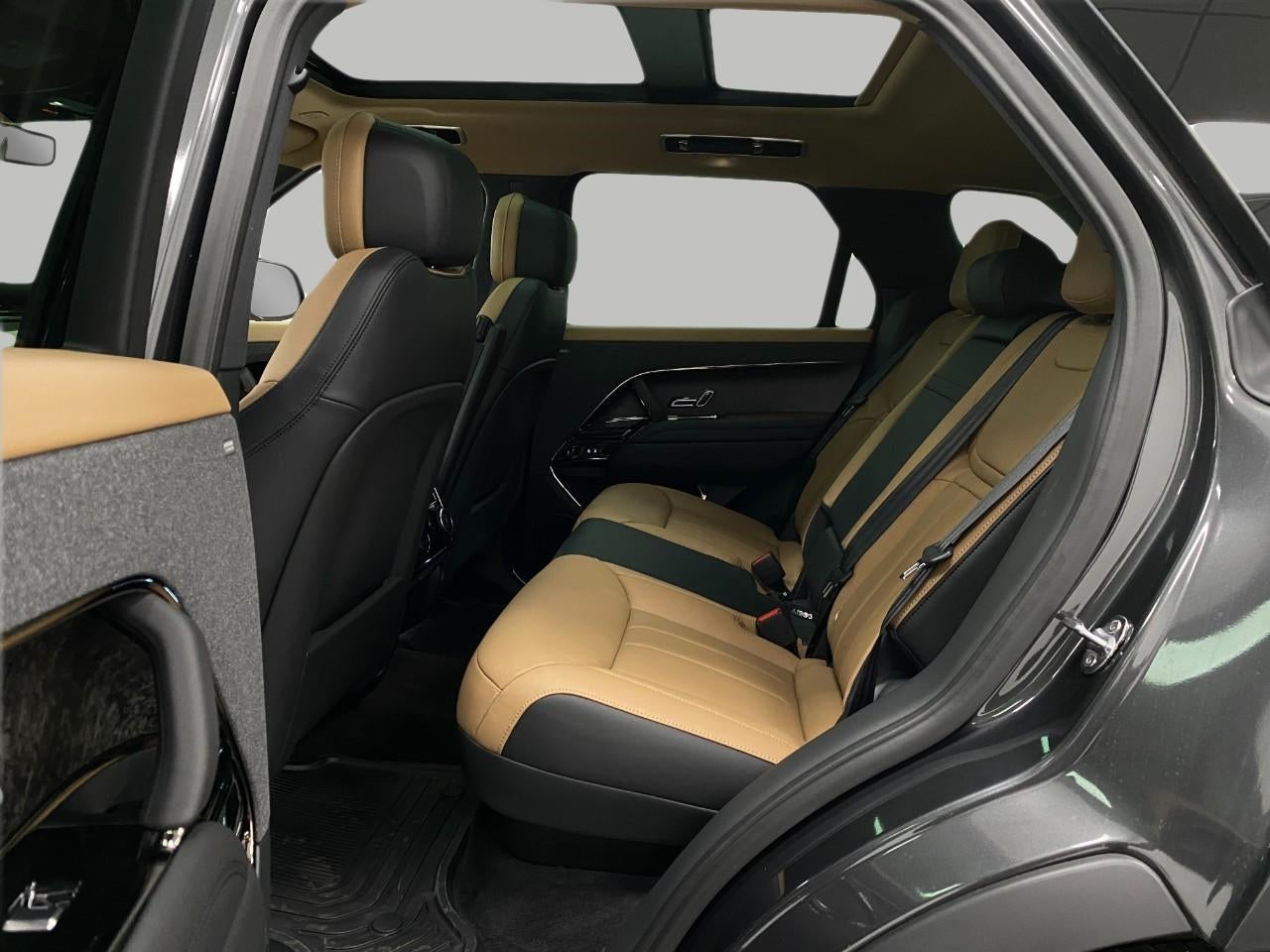 2026 Land Rover Range Rover Sport P400 Dynamic SE