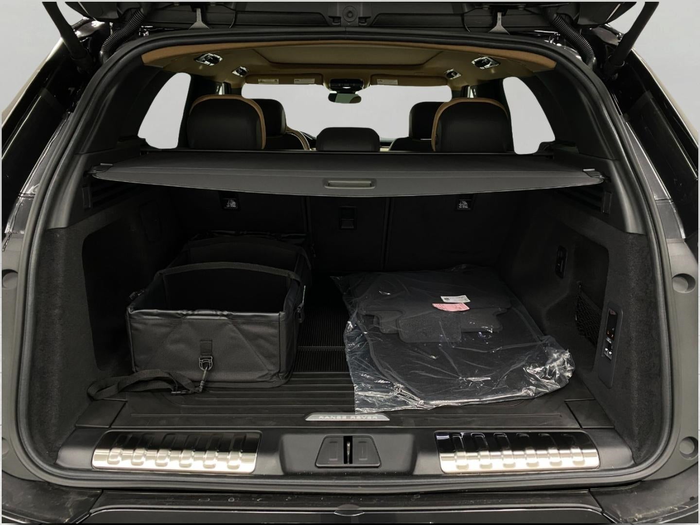 2026 Land Rover Range Rover Sport P400 Dynamic SE