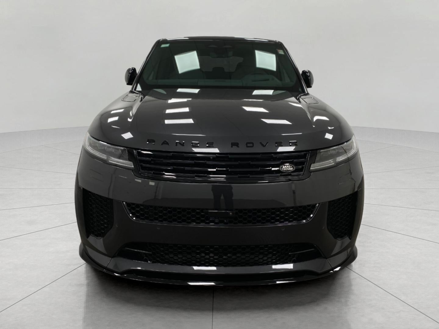 2026 Land Rover Range Rover Sport P635 SV