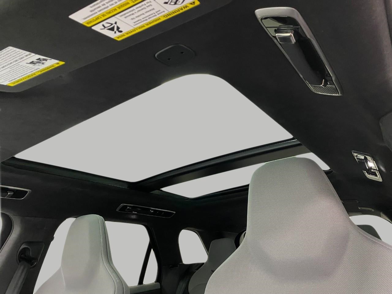 2026 Land Rover Range Rover Sport P635 SV