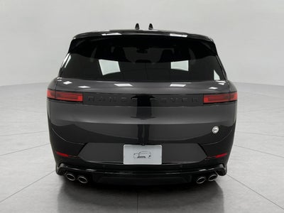 2026 Land Rover Range Rover Sport P635 SV
