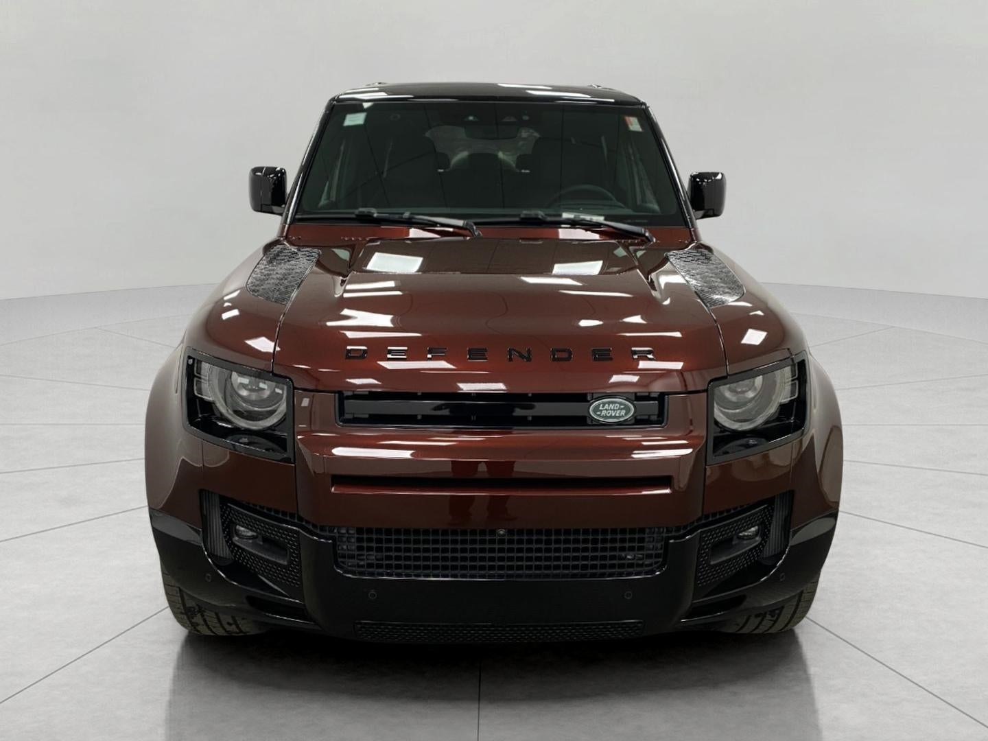 2025 Land Rover Defender 130 P400 X-Dynamic SE