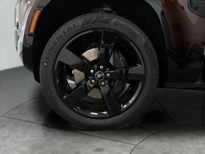 2025 Land Rover Defender 130 P400 X-Dynamic SE