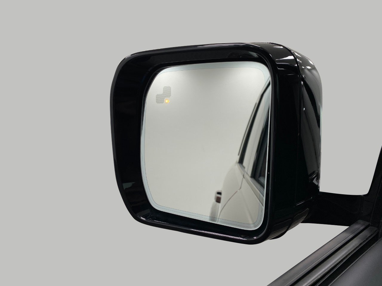 2025 Land Rover Defender 130 P400 X-Dynamic SE