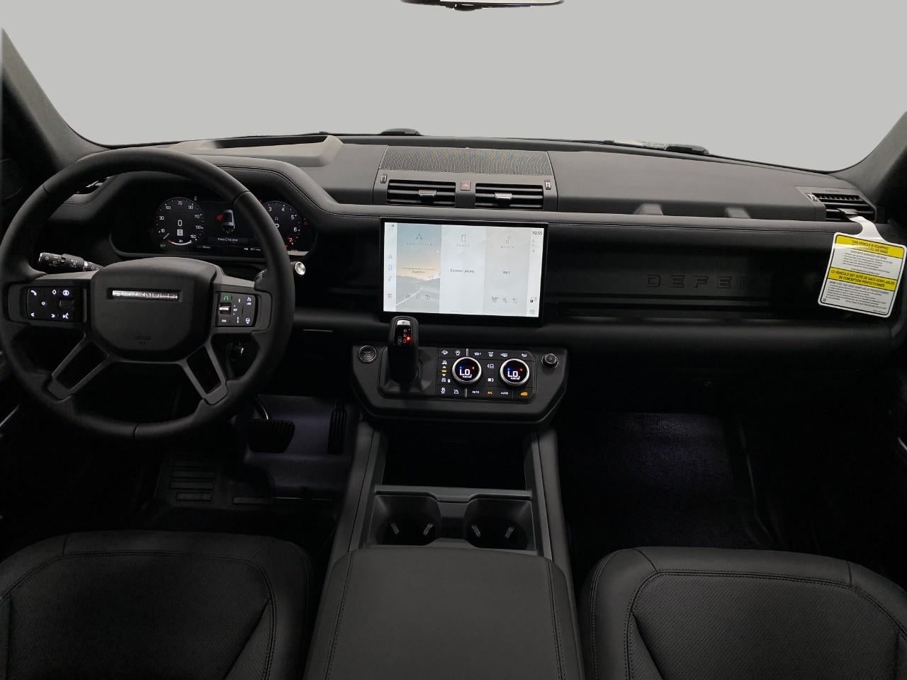 2025 Land Rover Defender 130 P400 X-Dynamic SE