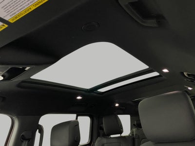 2025 Land Rover Defender 130 P400 X-Dynamic SE