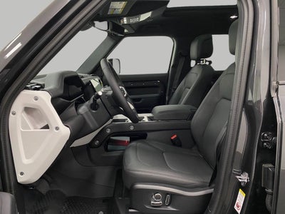 2026 Land Rover Defender 130 P400 X-Dynamic SE