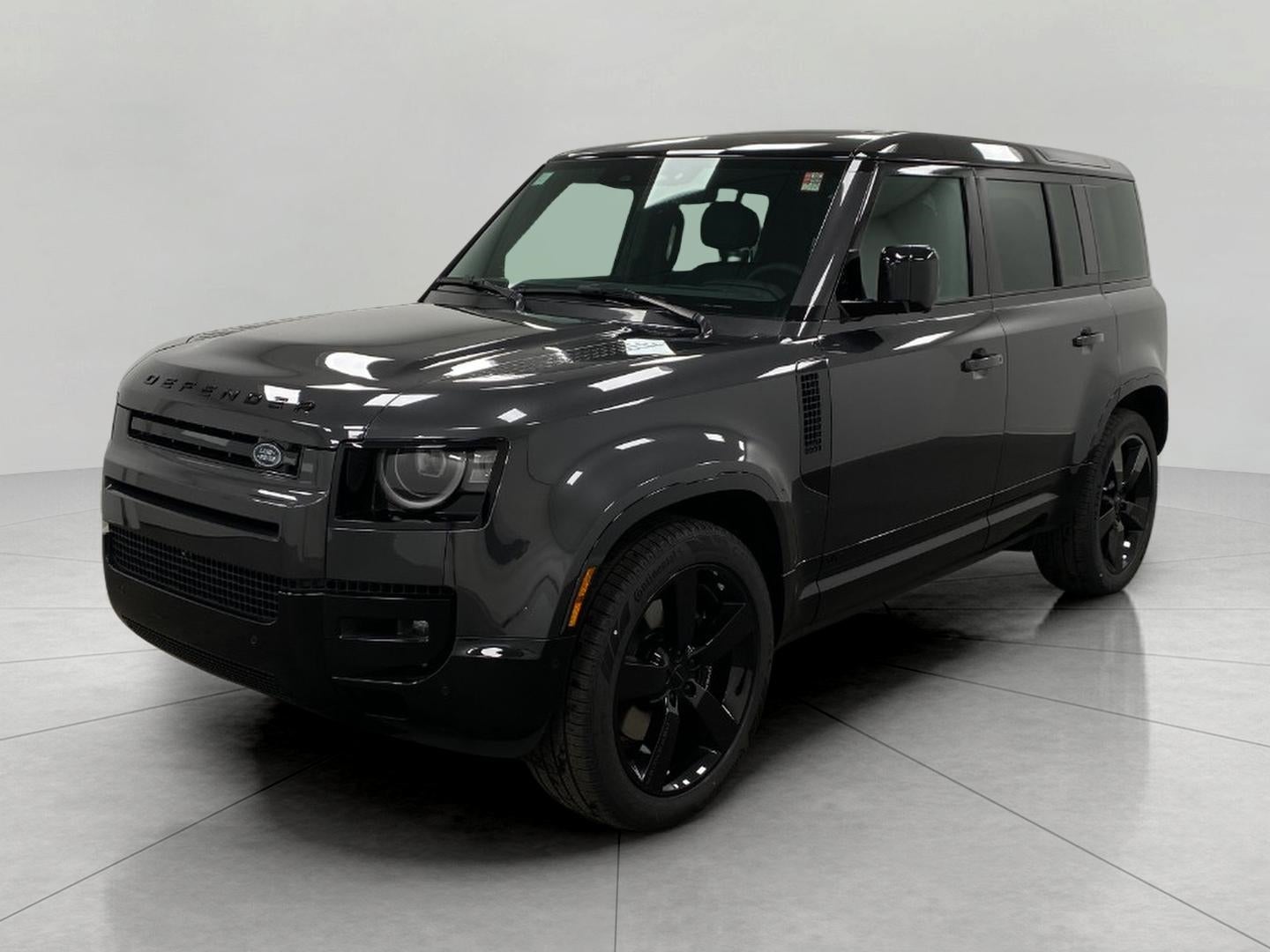 2026 Land Rover Defender 110 P525 V8