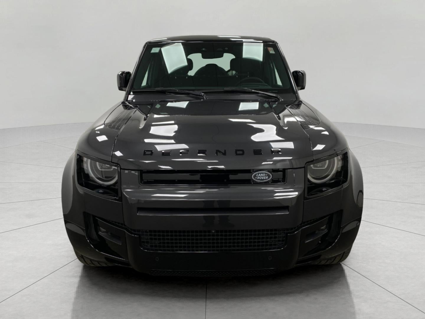 2026 Land Rover Defender 110 P525 V8