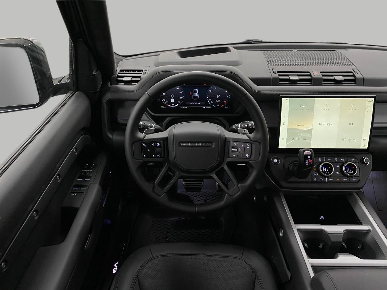 2026 Land Rover Defender 110 P525 V8