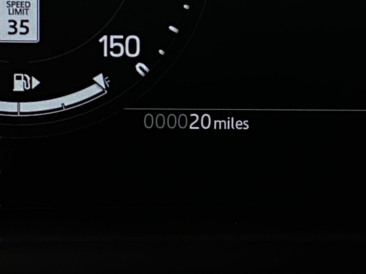 2026 Land Rover Defender 110 P525 V8