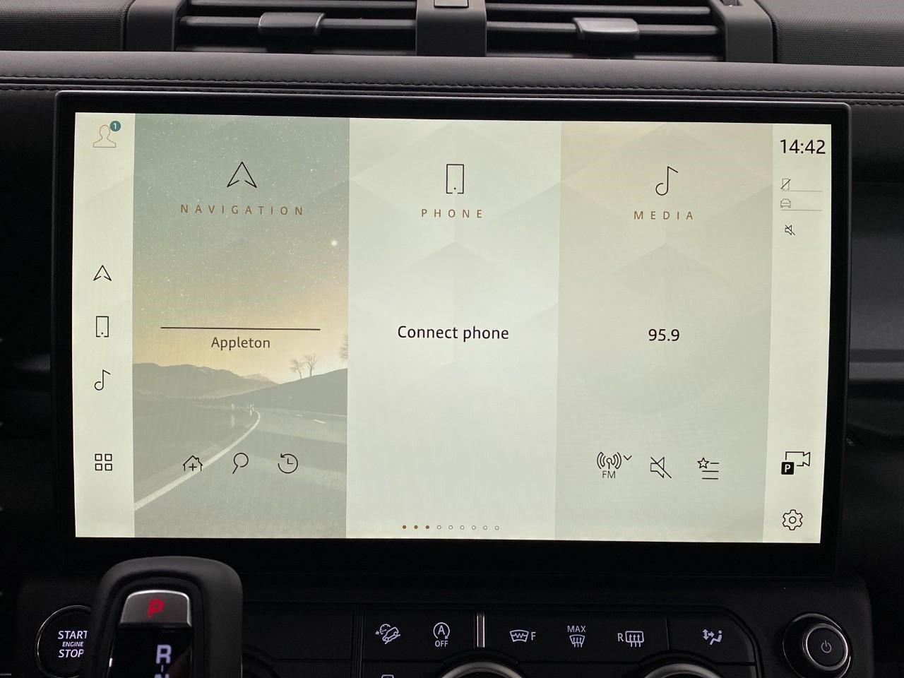 2026 Land Rover Defender 110 P525 V8