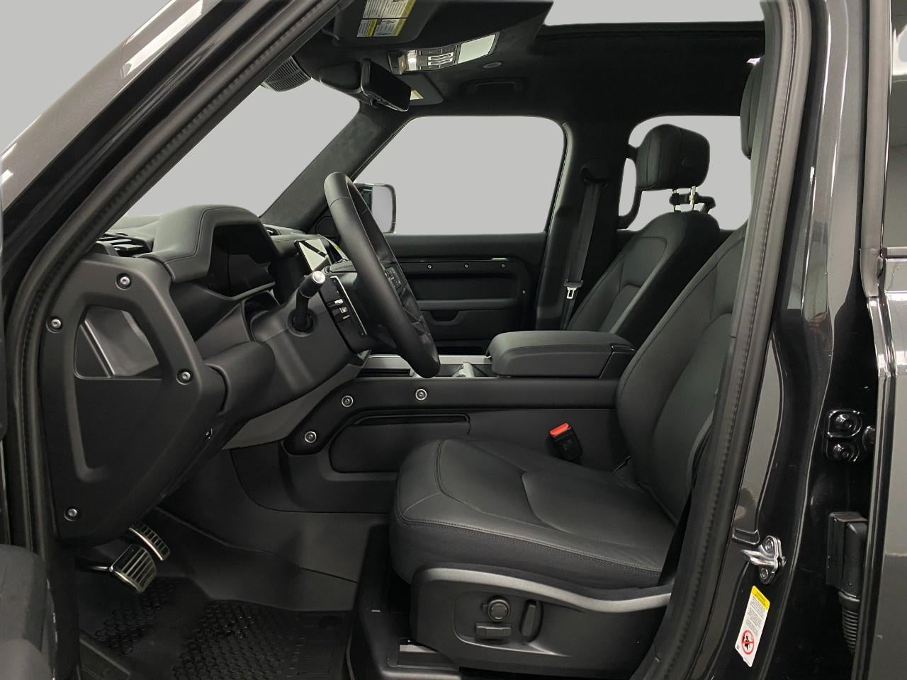 2026 Land Rover Defender 110 P525 V8