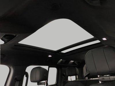 2026 Land Rover Defender 110 P525 V8