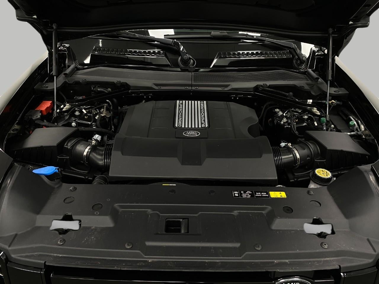 2026 Land Rover DEFENDER 130 V8 500PS