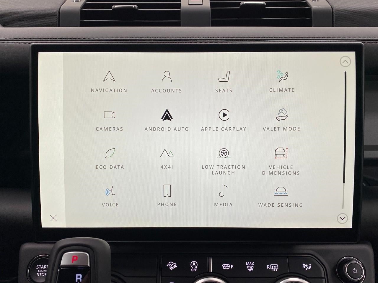 2026 Land Rover DEFENDER 130 V8 500PS
