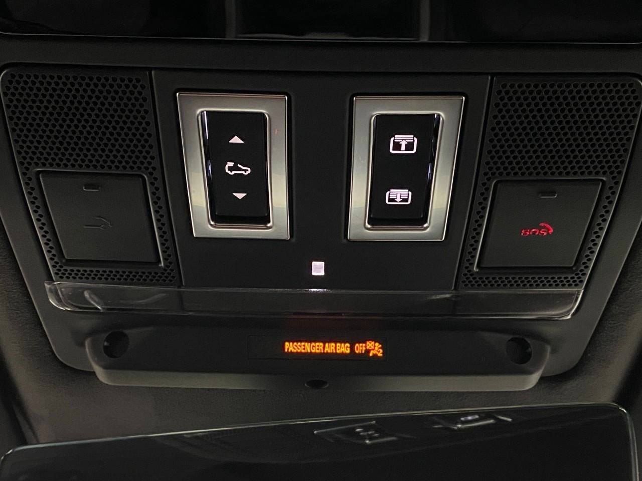 2026 Land Rover DEFENDER 130 V8 500PS