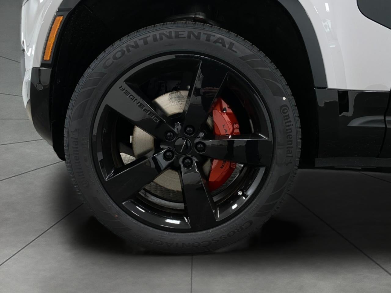 2026 Land Rover Defender 130 P400 X