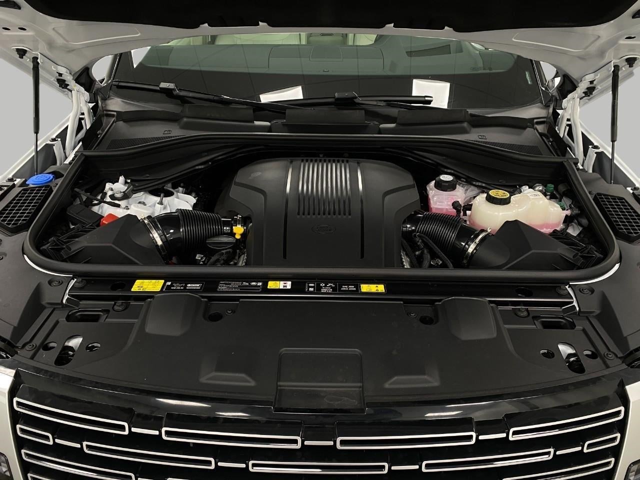2025 Land Rover Range Rover P530 Autobiography LWB