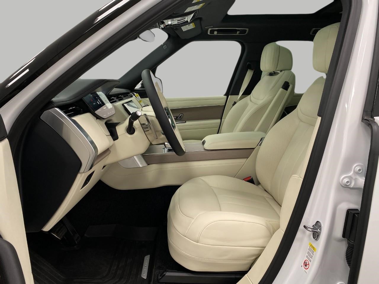 2025 Land Rover Range Rover P530 SE SWB