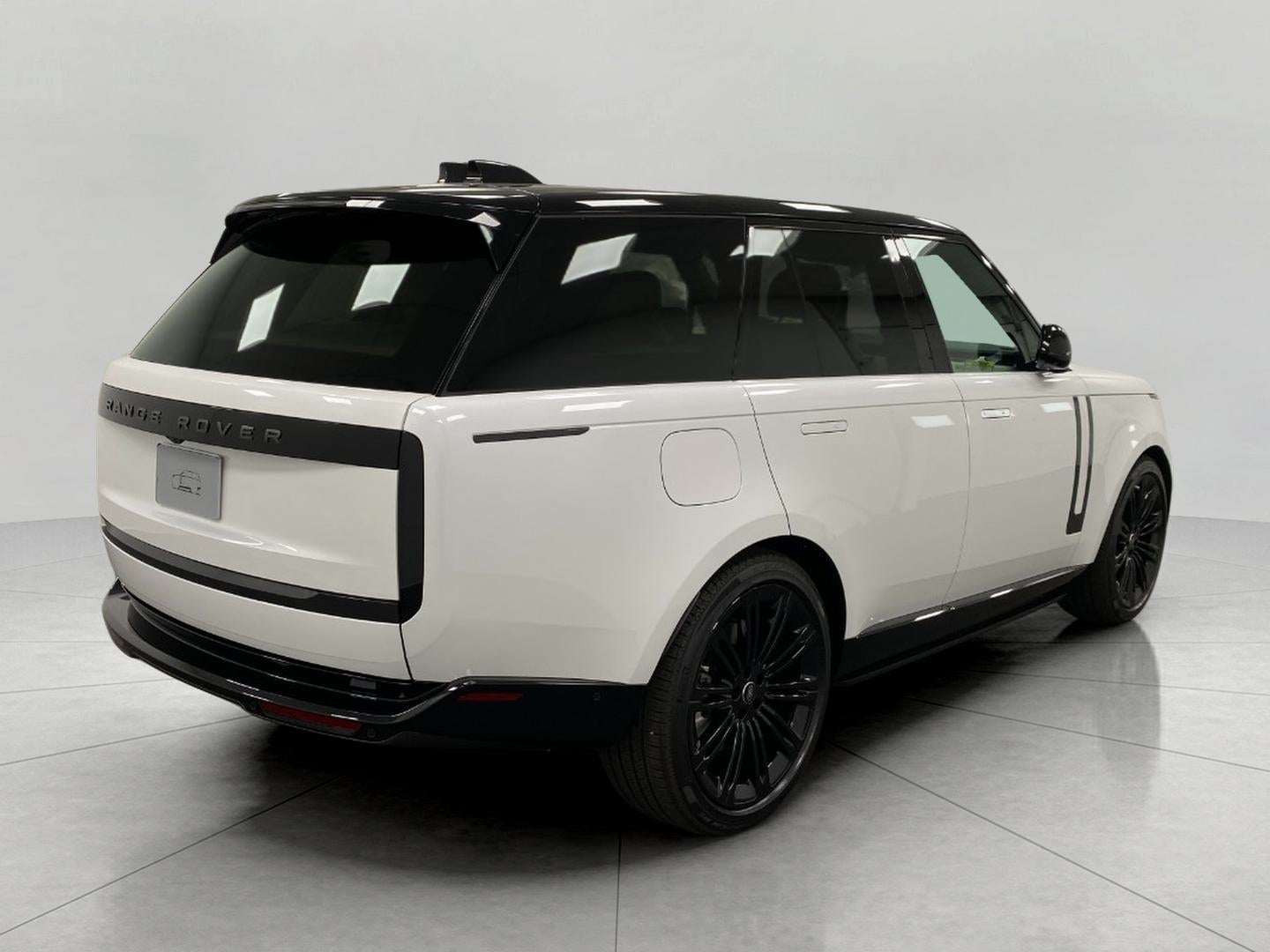2025 Land Rover Range Rover P530 SE SWB