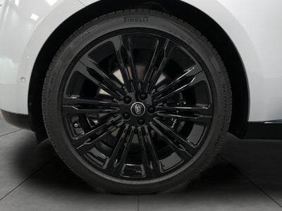 2025 Land Rover Range Rover P530 SE SWB