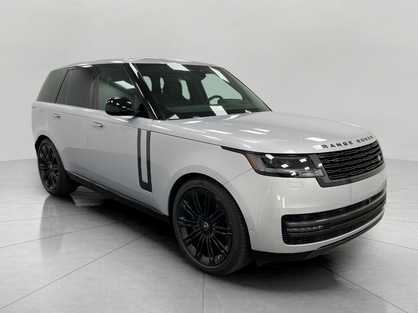 2025 Land Rover Range Rover P530 SE SWB